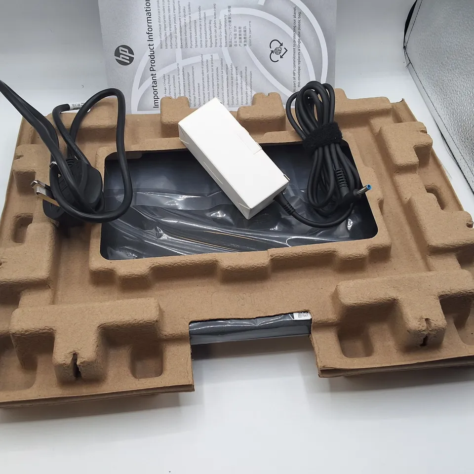 BOXED HP INTEL CELERON LAPTOP IN BLACK - 14S-DQ3001SA