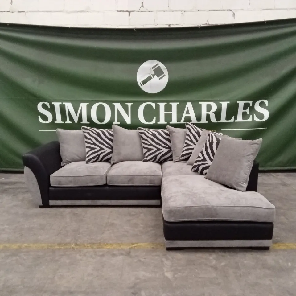 NOVA FABRIC/FAUX LEATHER RIGHT HAND CORNER CHAISE SOFA - GREY/BLACK RRP £1199