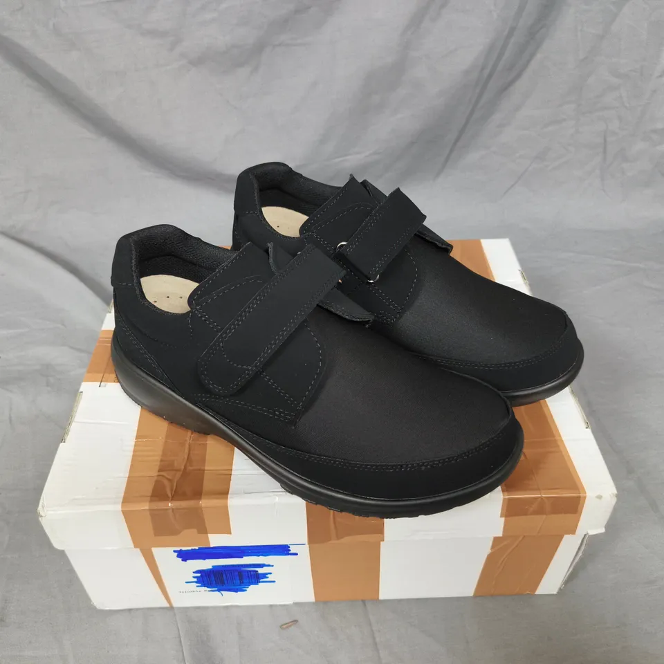 BLACK VELCRO STRAP SHOES – MEN SIZE EU 41 UK 7 WITH INSOLES