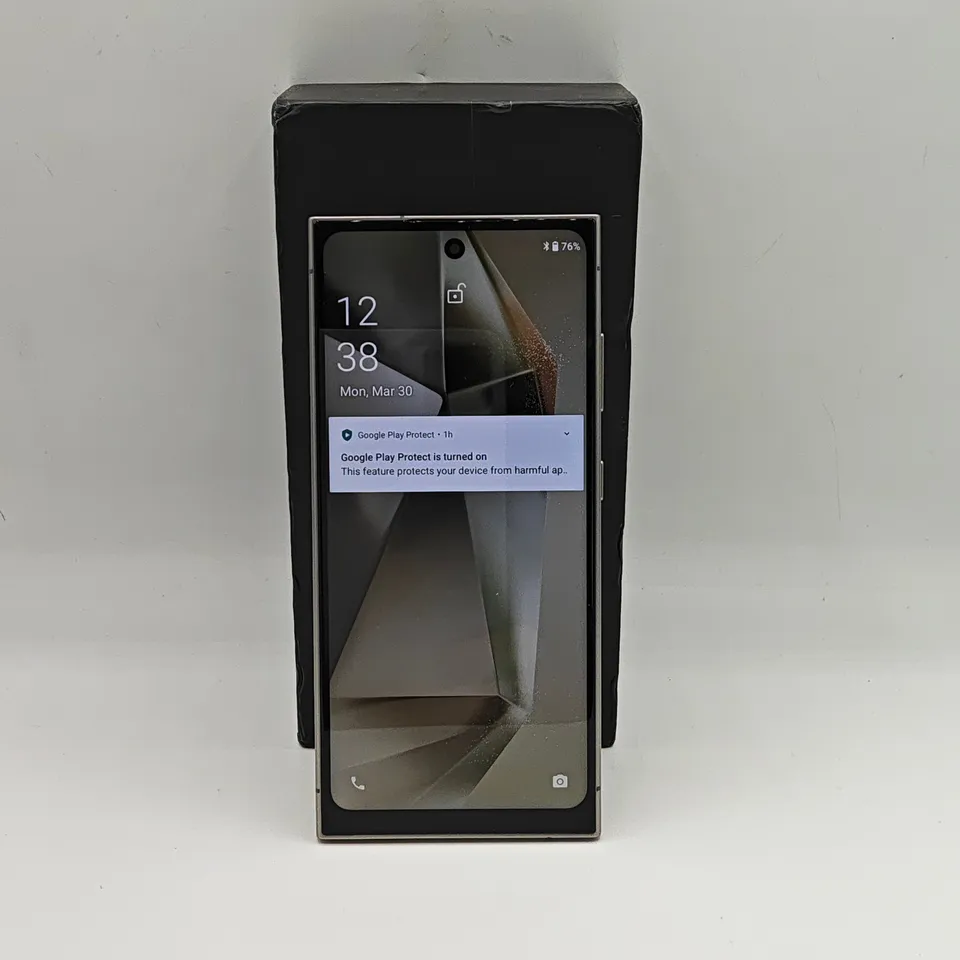 BOXED ALPS GENERIC ANDROID MOBILE DEVICE IN BLACK