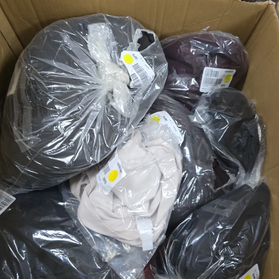 LARGE BOX OF APPROX 15 ASSORTED CLOTHING ITEMS IN VARIOUS COLORS , STYLES AND SIZES