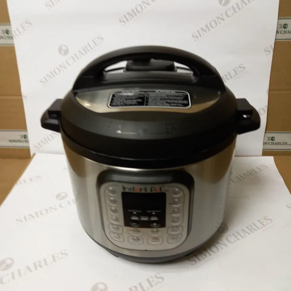 INSTANT POT DUO SMART PRESSURE COOKER