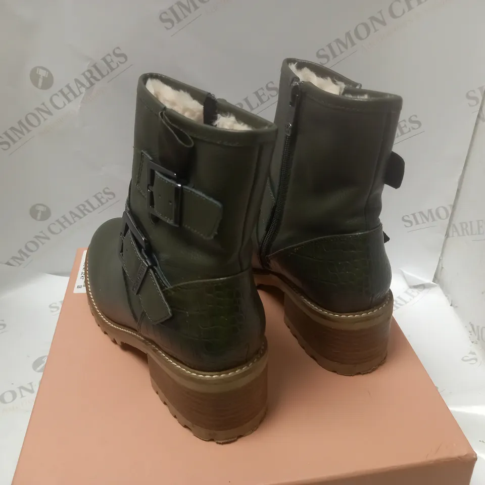 BOXED CORNELIA KHAKI LEATHER SHORT BOOTS - SIZE 7