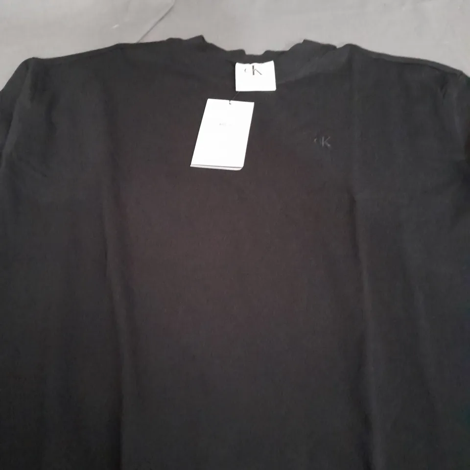 CALVIN KLEIN JEANS SMALL LOGO BLACK T-SHIRT - MEDIUM