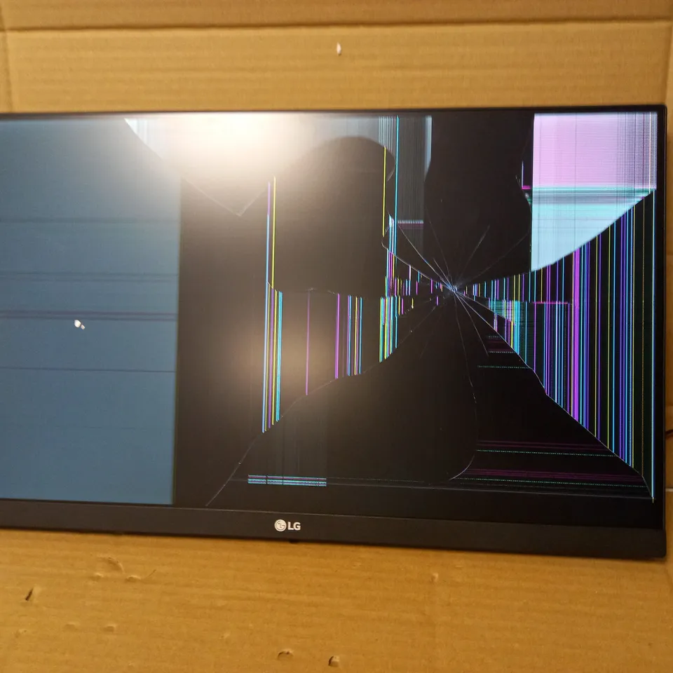 LG 22MK600M 22 INCH IPS 3-SIDE BORDERLESS MONITOR (1920 X 1080), VGA, HDMI, 250 CD/M2, 5MS