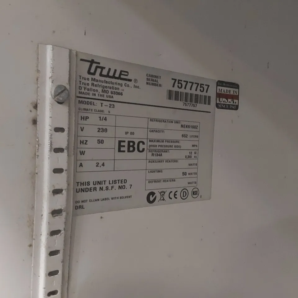 TRUE T-SERIES 1 DOOR COMMERCIAL CABINET FRIDGE T-23