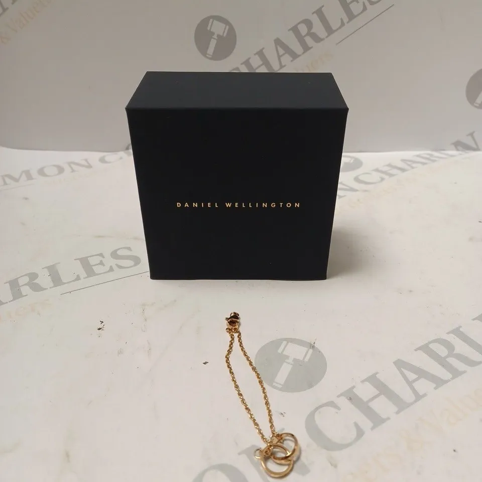 DANIEL WELLINGTON BOXED ROSE GOLD ACCESSORY 