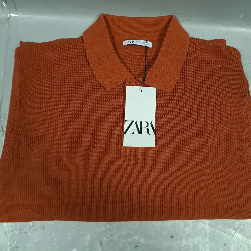 ZARA SHORT SLEEVE KNIT POLO SHIRT IN BURNT SIENNA SIZE UK MEDIUM