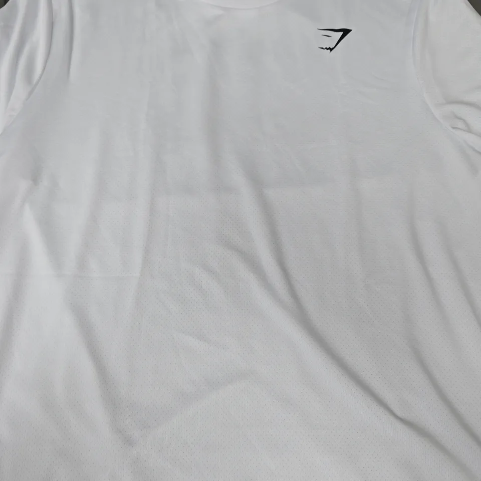 GYM SHARK ARRIVAL REGULAR FIT T-SHIRT IN WHITE SIZE LARGE