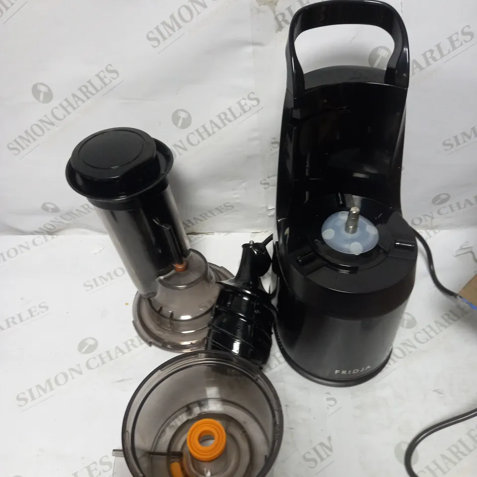 FRIDJA MASTICATING JUICER - BLACK (F1900)