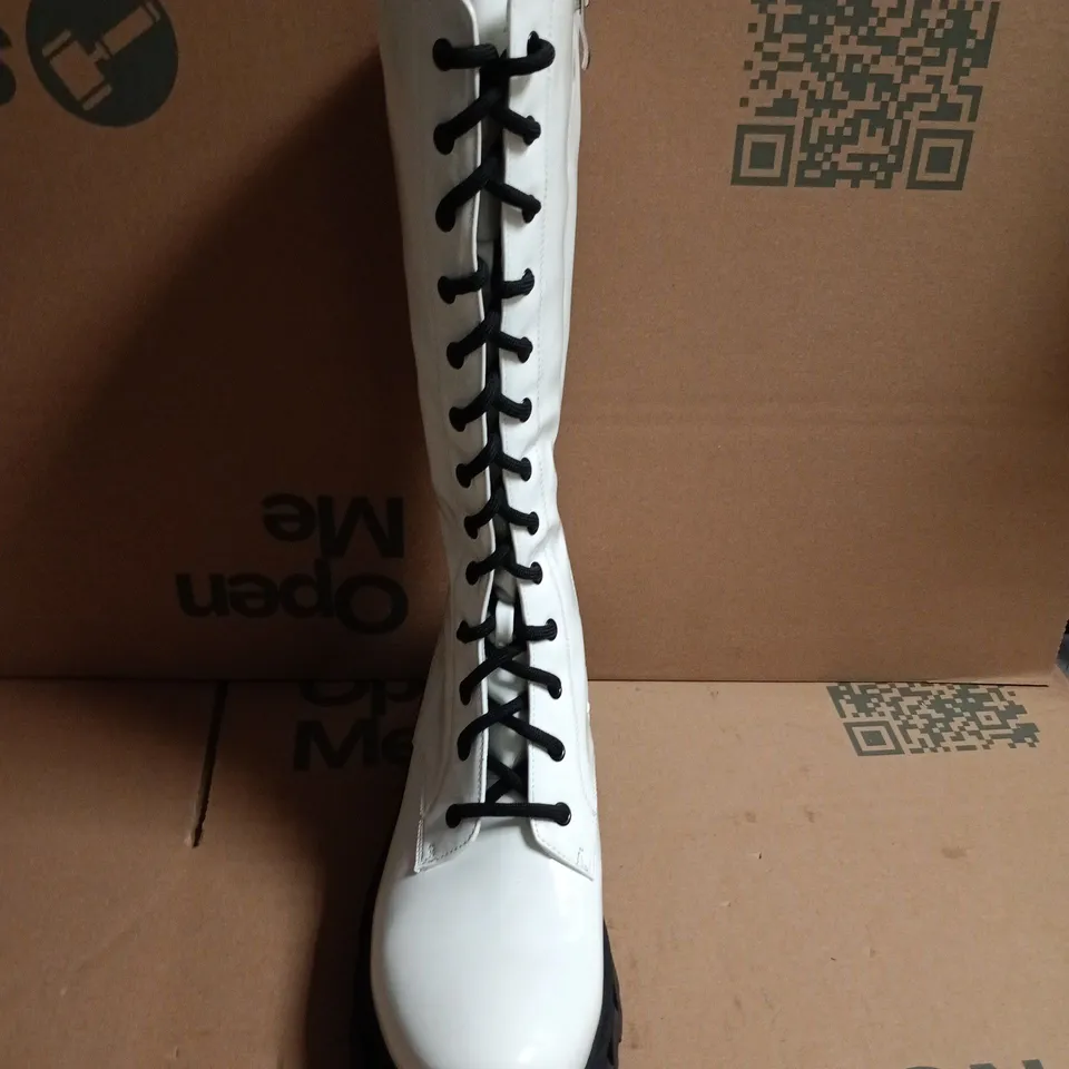 KOI WHITE PATENT KNEE-HIGH BOOTS WITH BLACK LACES - 6