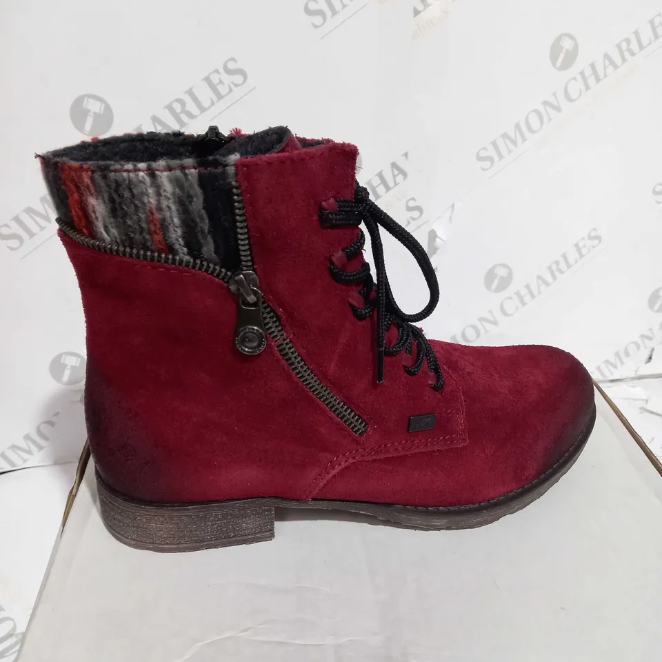 OUTLET RIEKER SIDE ZIP LACE UP BOOT - SIZE 5