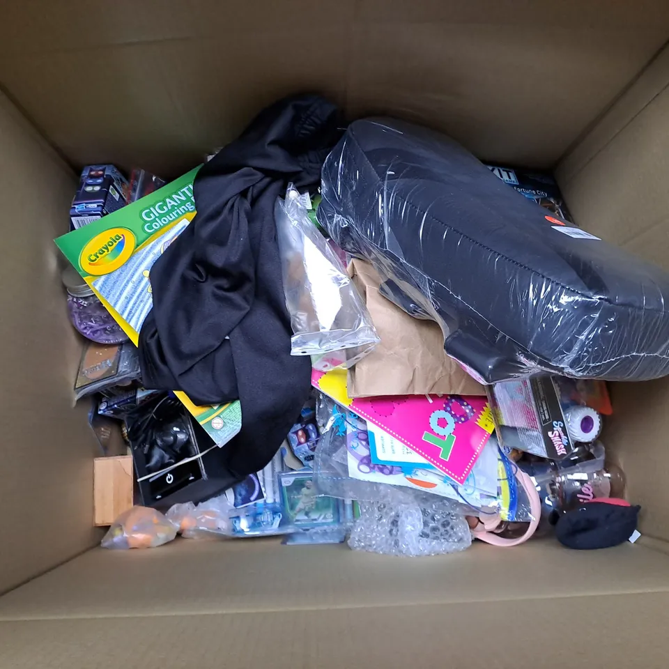 LARGE BOX OF ASSORTED TOYS AND GAMES TO INCLUDE NUBY, ACTIVITY BOOKS AN TEDDIES