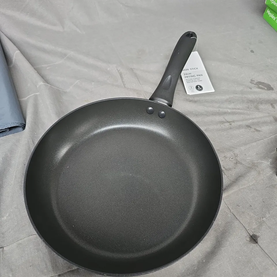 M&S NON STICK 24CM FRYING PAN 