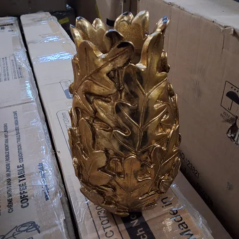 BOXED HESTIA GOLD OAK LEAD VASE