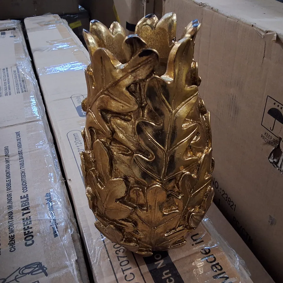 BOXED HESTIA GOLD OAK LEAD VASE