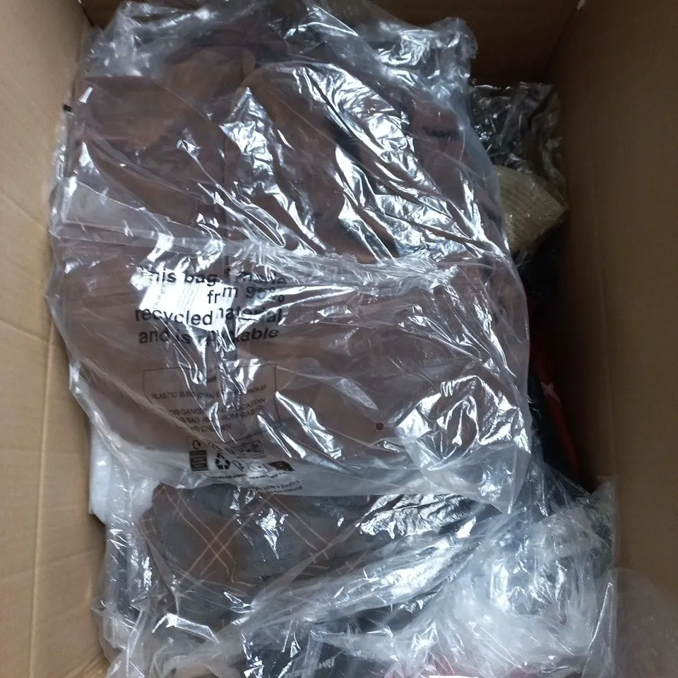 LARGE BOX OF APPROXIMATELY 20 ASSORTED CLOTHING ITEMS IN VARIOUS SIZES, STYLES AND COLOURS