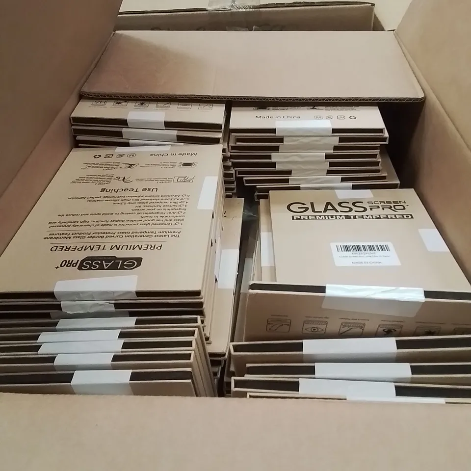 PALLET TO CONTAIN A LARGE ASSORTMENT OF TABLET CASES AND SIMILAR PRODUCTS