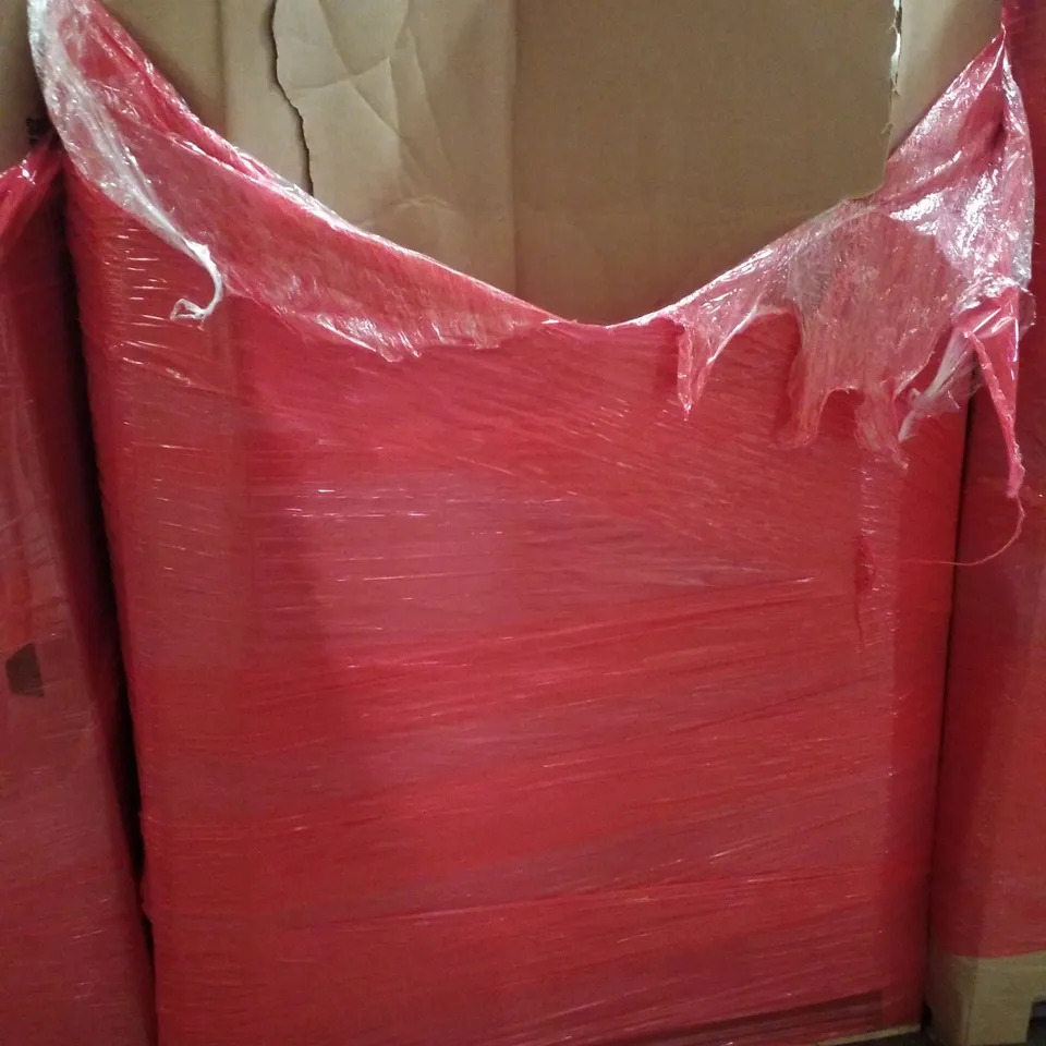 PALLET CONTAINING ASSORTED PRODUCTS INCLUDING FULL LENGTH MIRRORS, MATTRESSES & BADMINTON RACKETS