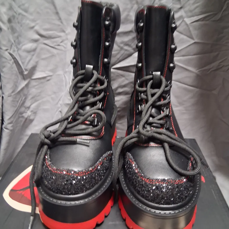 BRAND NEW BOXED RICHARD O'BRIEN'S ROCKY HORROR SHOW X KOI THE TIME WARP PLATFORM BOOTS BLACK SIZE 6