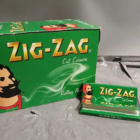 APPROXIMATELY 800 ZIG-ZAG ROLLING PAPER BOOKLETS
