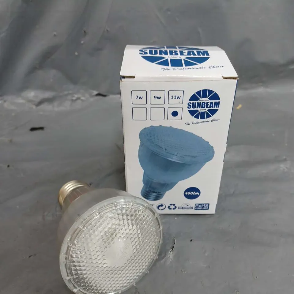 25 X BRAND NEW BOXED SUNBEAM 11W E27 300K BULBS 