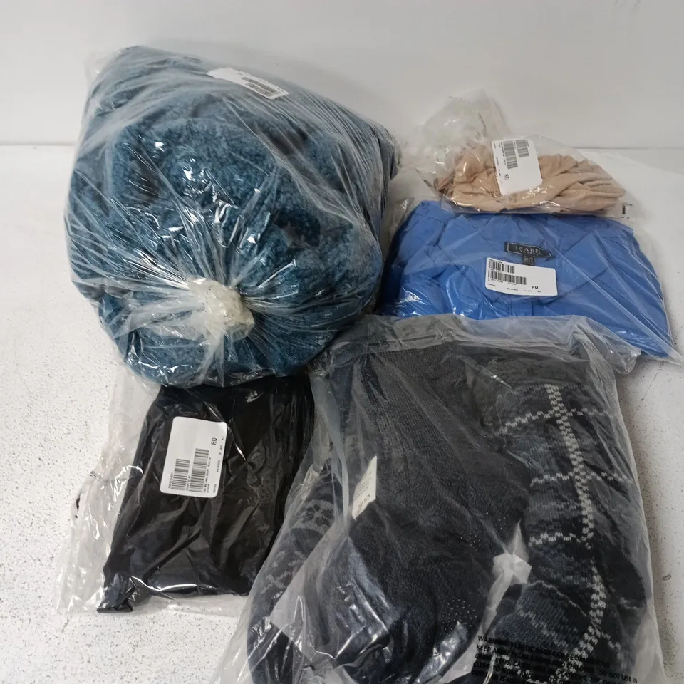 APPROXIMATELY 25 ASSORTED CLOTHING ITEMS IN VARIOUS SIZES, STYLES & COLOURS TO INCLUDE BRANDS SUCH AS IZABEL LONDON, MUK LUKS, RUTH LANGSFORD, ETC - COLLECTION ONLY
