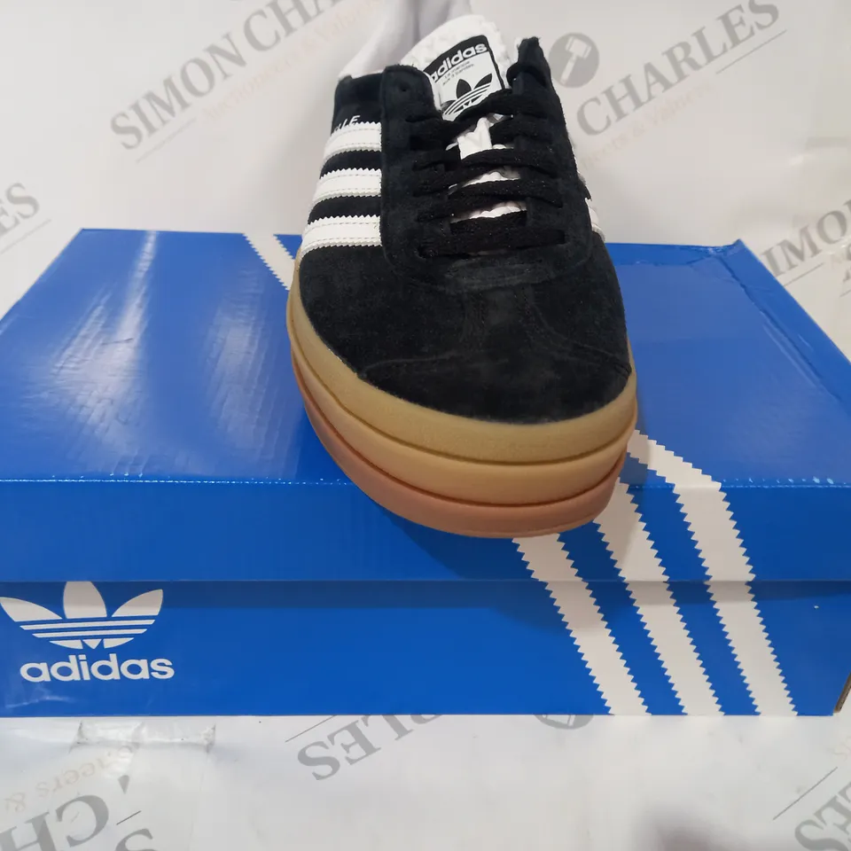 BOXED PAIR OF ADIDAS GAZELLE BOLD W SHOES IN BLACK/WHITE UK SIZE 6