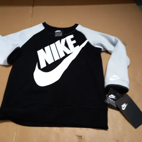 NIKE JUNIOUR JUMPER - 5-6 YEARS