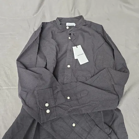 JACK & JONES HALF PLACKET LONG SLEEVE SHIRT IN BLACK - M