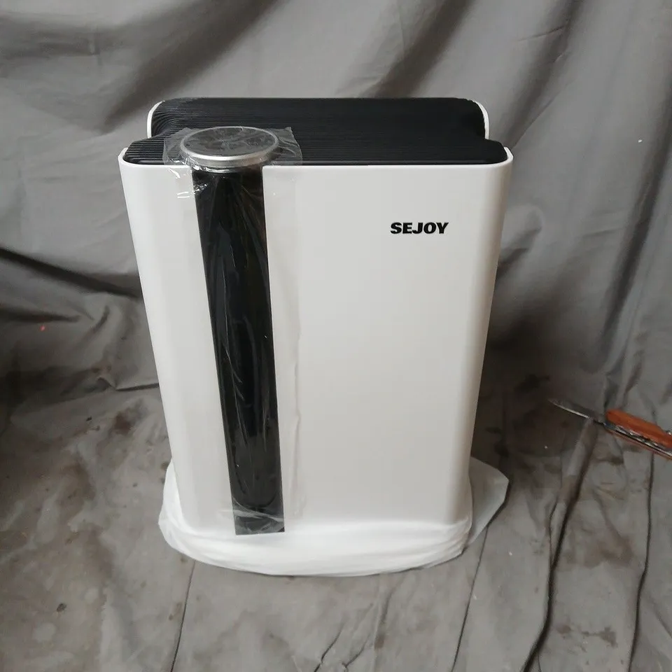 SEJOY DEHUMIDIFIER – WHITE, BOXED WITH ORIGINAL PACKAGING