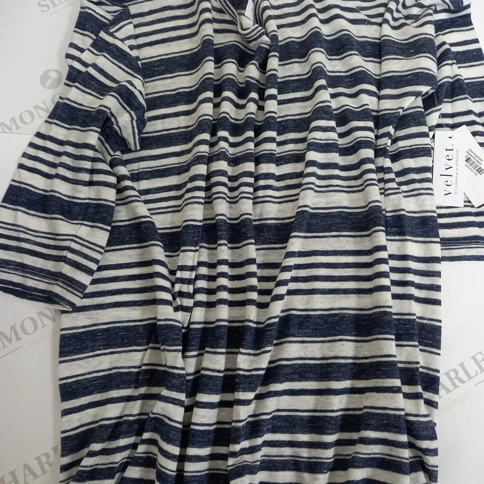 VELVET BY GRAHAM & SPENCER SIZE MEDIUM SHIRT