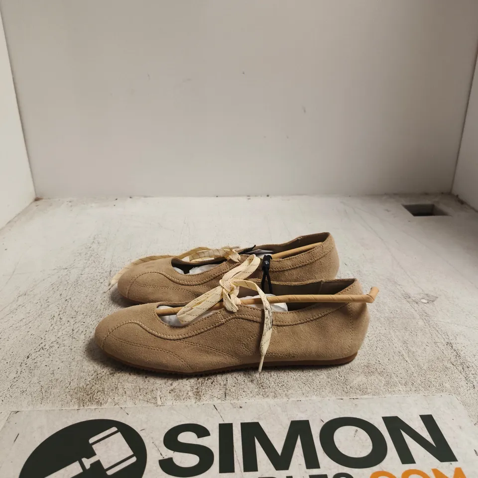 STRADIVARIUS BEIGE SUEDE BALLET FLATS, WITH CREAM LACES UK 7