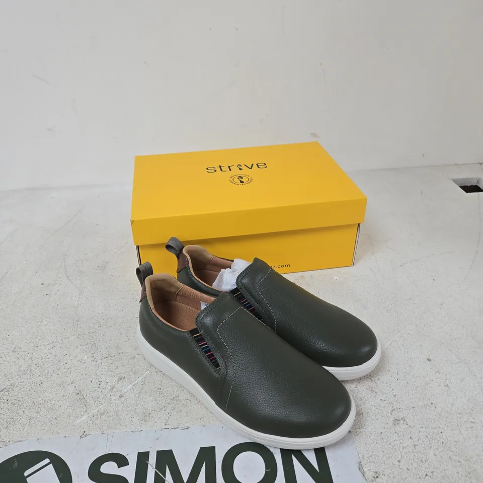 STÈVE VALERIE OLIVE SLIP-ON SHOES – UK 6 (US 8 / EUR 39)