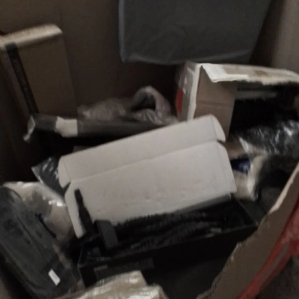 PALLET OF APPROXIMATELY ASSORTED HOUSEHOLD ITEMS TO INCLUDE BACKPACKS , GYM EQUIPMENT,  HEAVYDUTY SHEETS , ETC 