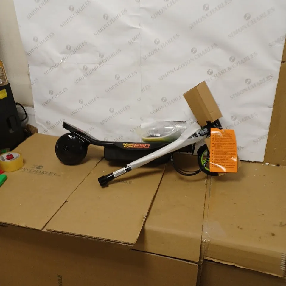 RAZOR POWERCORE E90 SCOOTER GREEN RRP £179.99