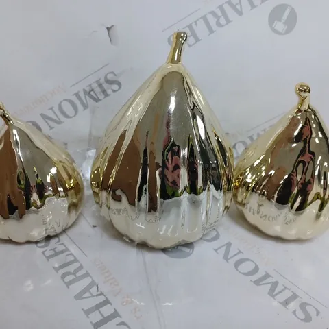 3 SET OF PEAR DECOR PIECES