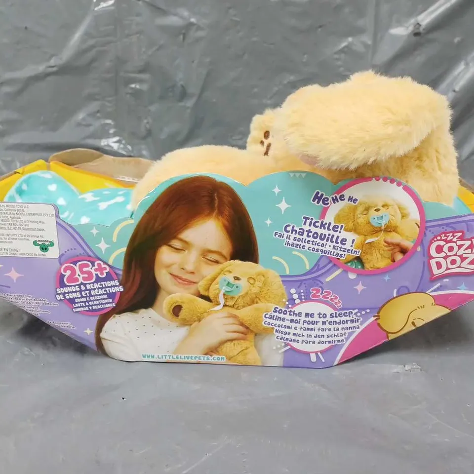 LIVE LITTLE PETS CHARLIE THE PUPPY COZY DOZYS 