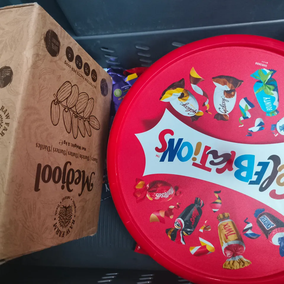 APPROXIMATELY 10 ASSORTED FOOD AND DRINK ITEMS TO INCLUDE CELEBRATIONS, DAIRY MILK, KETCHUP, ETC