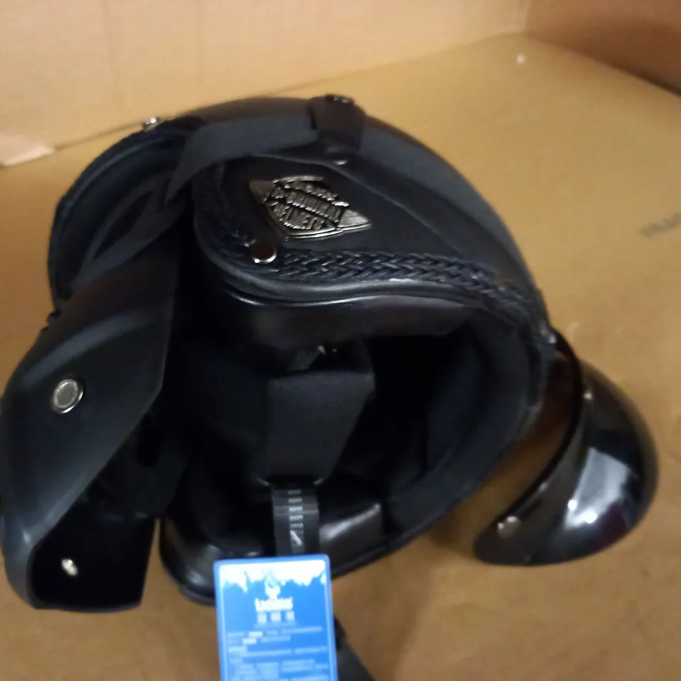 BOSS ORIGINAL FULL FACE HELMET - SIZE UNSPECIFIED