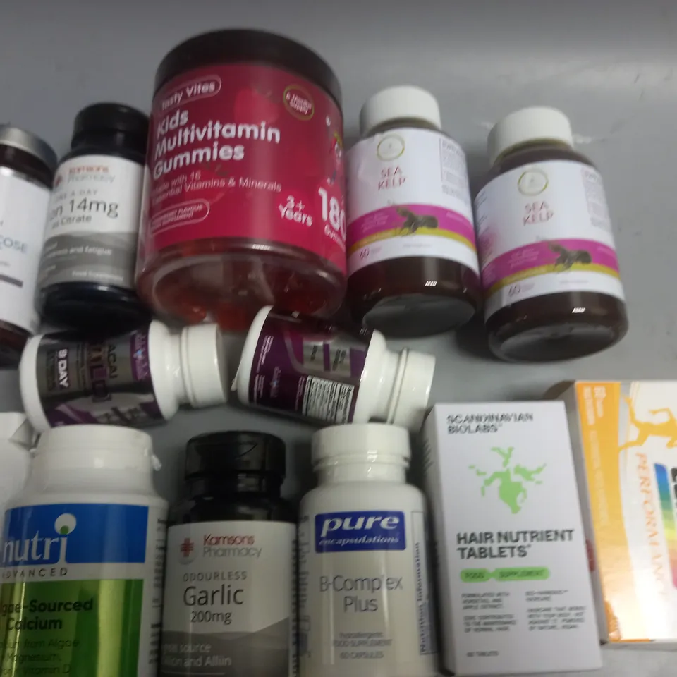 LOT OF APPROXIMATELY 20 ASSORTED FOOD SUPPLEMENTS TO INCLUDE SEA KELP, GREEN LIPPED MUSCLES AND FISH OIL
