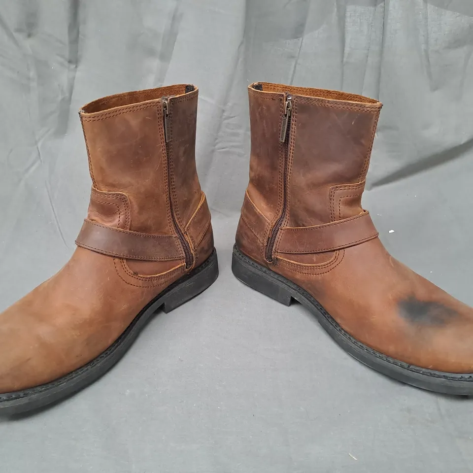 PAIR OF HARLEY DAVIDSON ANKLE BOOTS IN BROWN UK SIZE 11