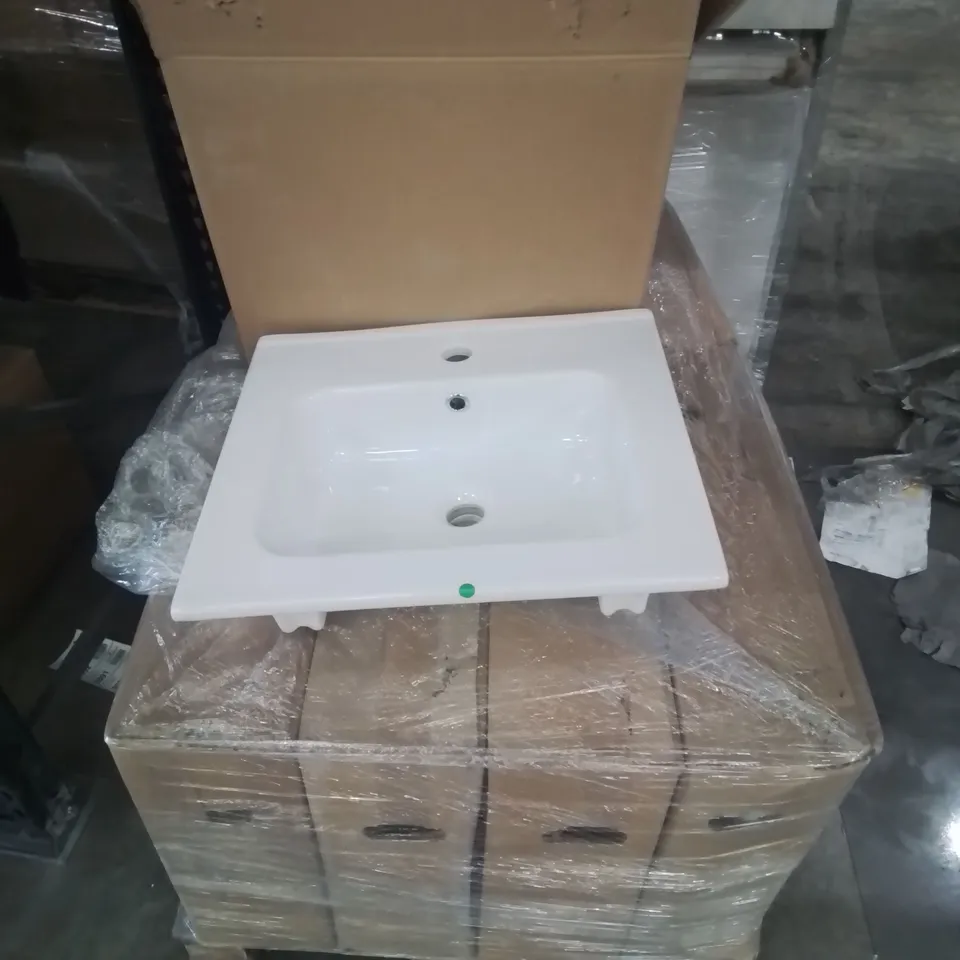 PALLET CONTAINING 10 BATHROOM PORCELAIN SINKS AS NEW