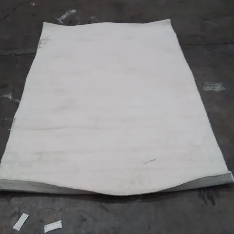 QUALITY DESIGNER AREA RUG - APPROXIMATELY 170X120CM