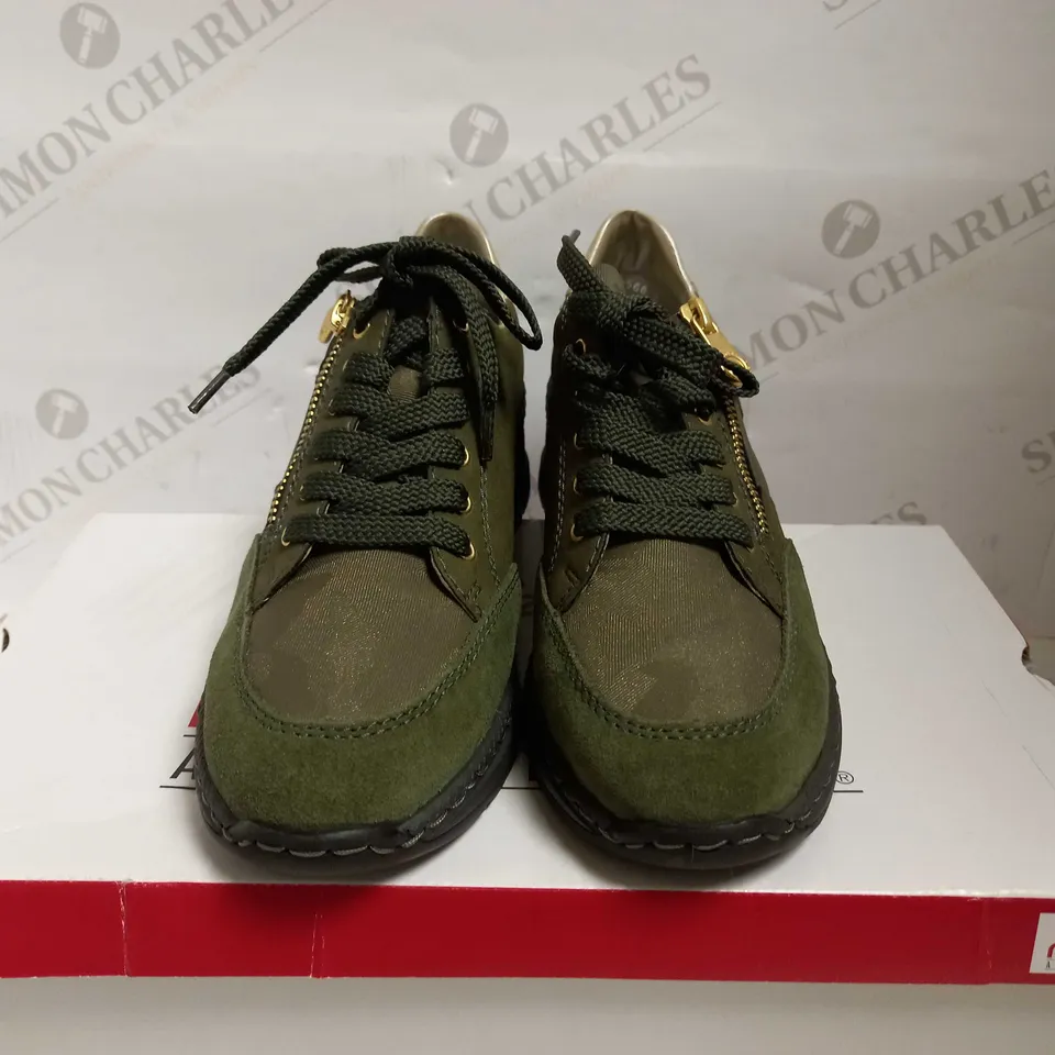 RIEKER WEDGE TRAINERS SIZE 5