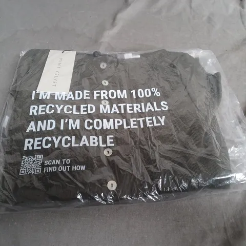 BAGGED MINT VELVETKHAKI BUTTON THROUGHRIB TOP