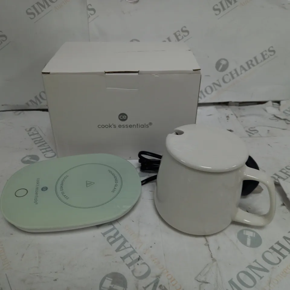 PLUG IN DRINK WARMER SET COLOUR: WHITE