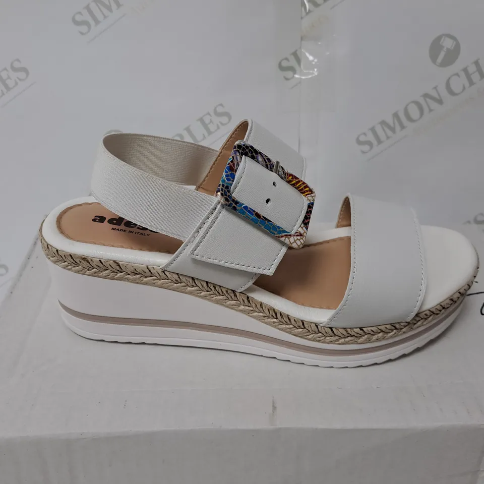 ADESSO WEDGE SANDALS WHITE SIZE 5