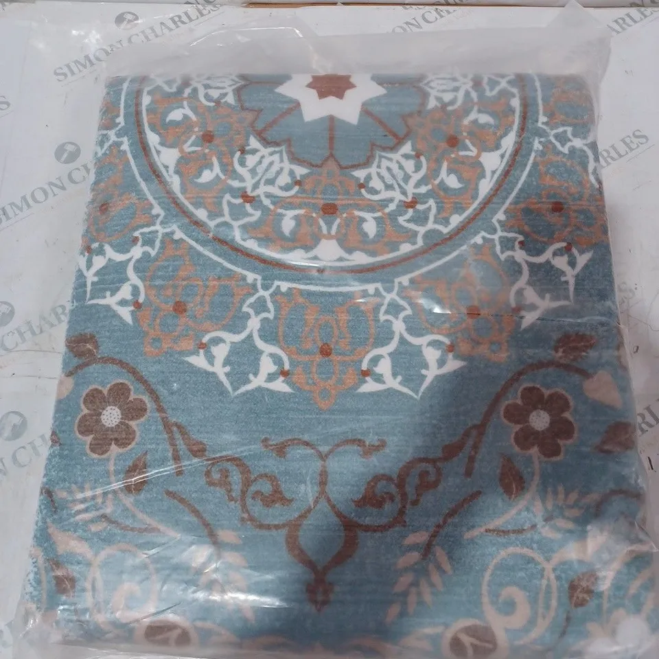 PACKAGED AND SEALED RUG - SIZE UNSPECIFIED 