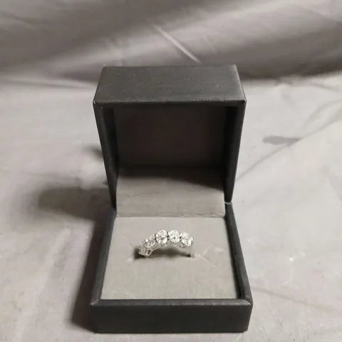 FIVE-STONE RING IN WHITE METAL